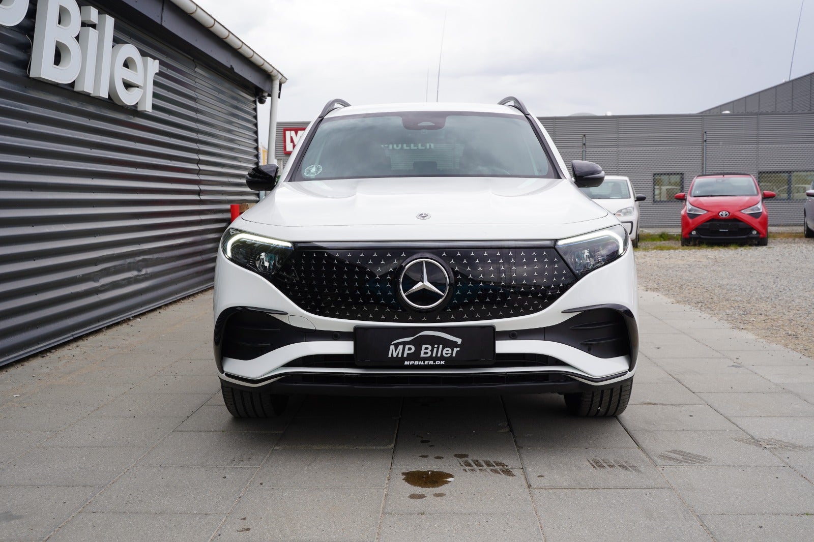 Billede af Mercedes EQB300  AMG Line 4Matic