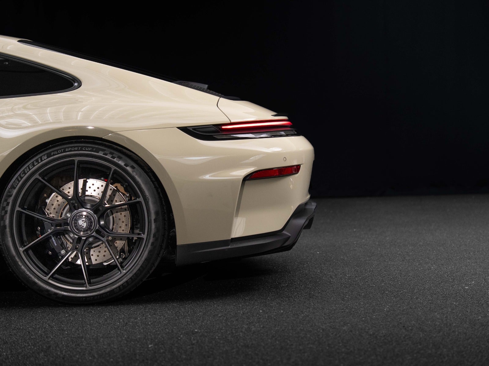 Gallery image 4 of 18