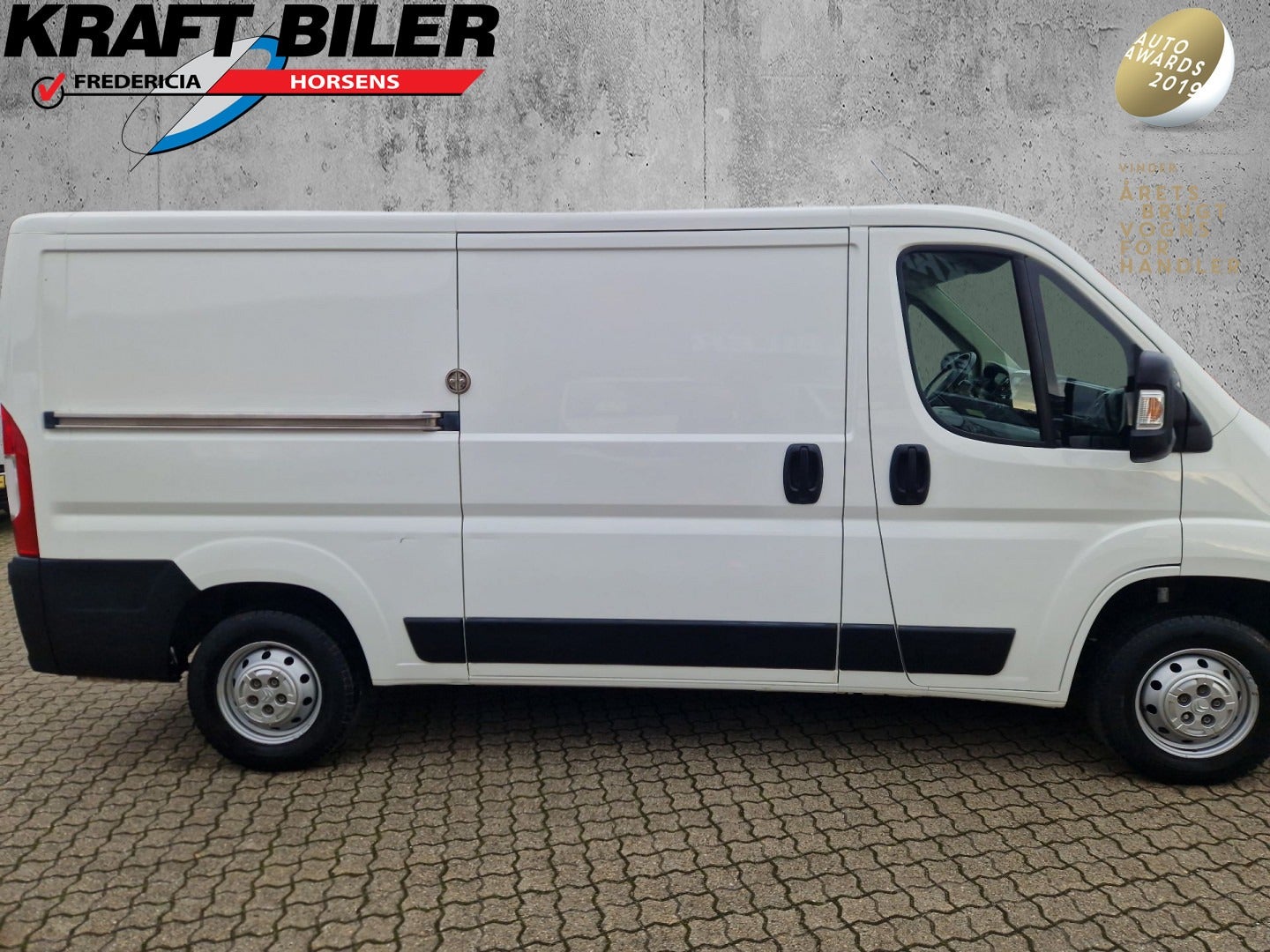 Billede af Citroën Jumper 30 2,0 BlueHDi 130 L2H1 FlexLine+