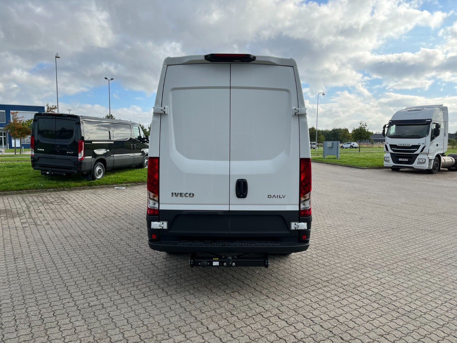 Billede af Iveco Daily 3,0 35C18 12m³ Van AG8