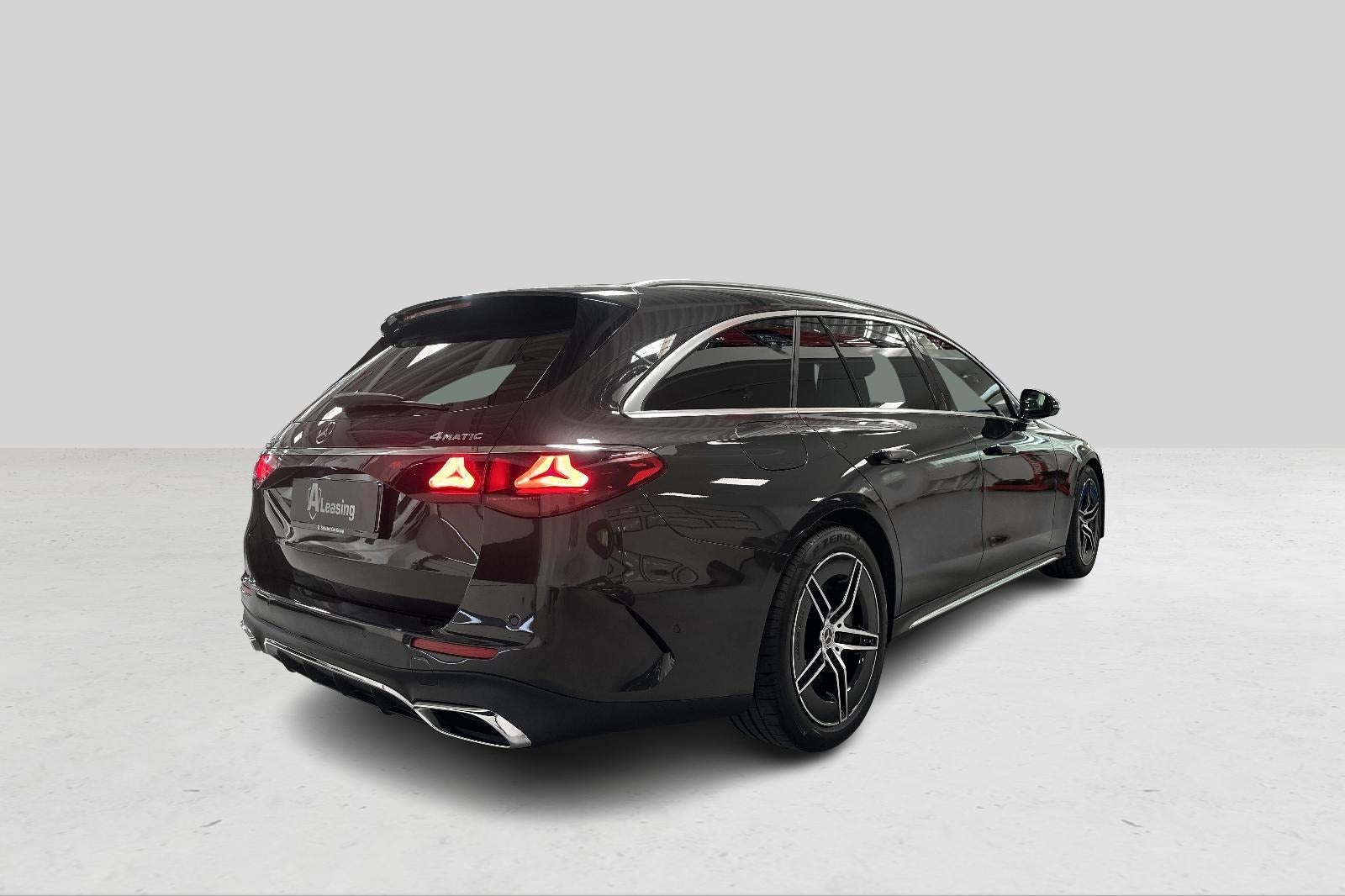 Mercedes-Benz E300 de 2,0 AMG Line stc. aut. 4Matic