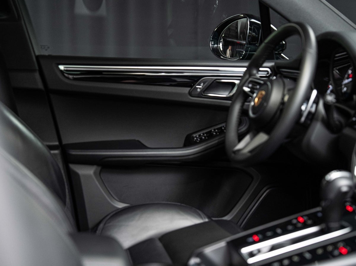 Gallery image 10 of 17