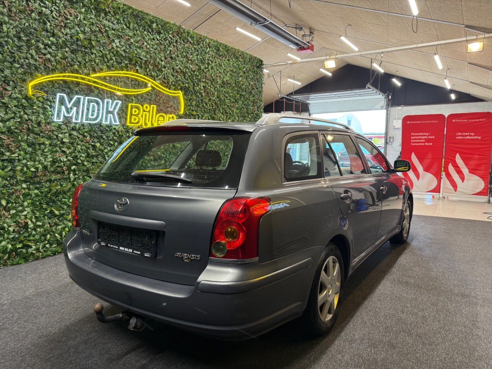 Billede af Toyota Avensis 1,8 VVT-i Sol stc.