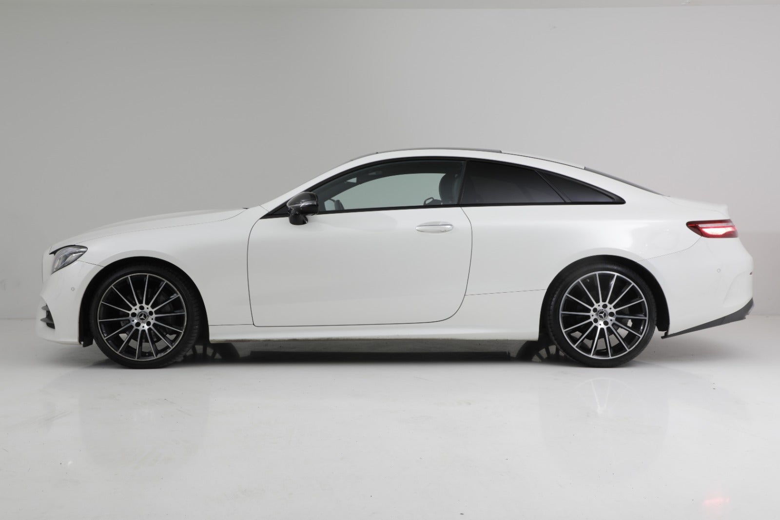 Mercedes-Benz E220 d 2,0 AMG Line Coupé aut.