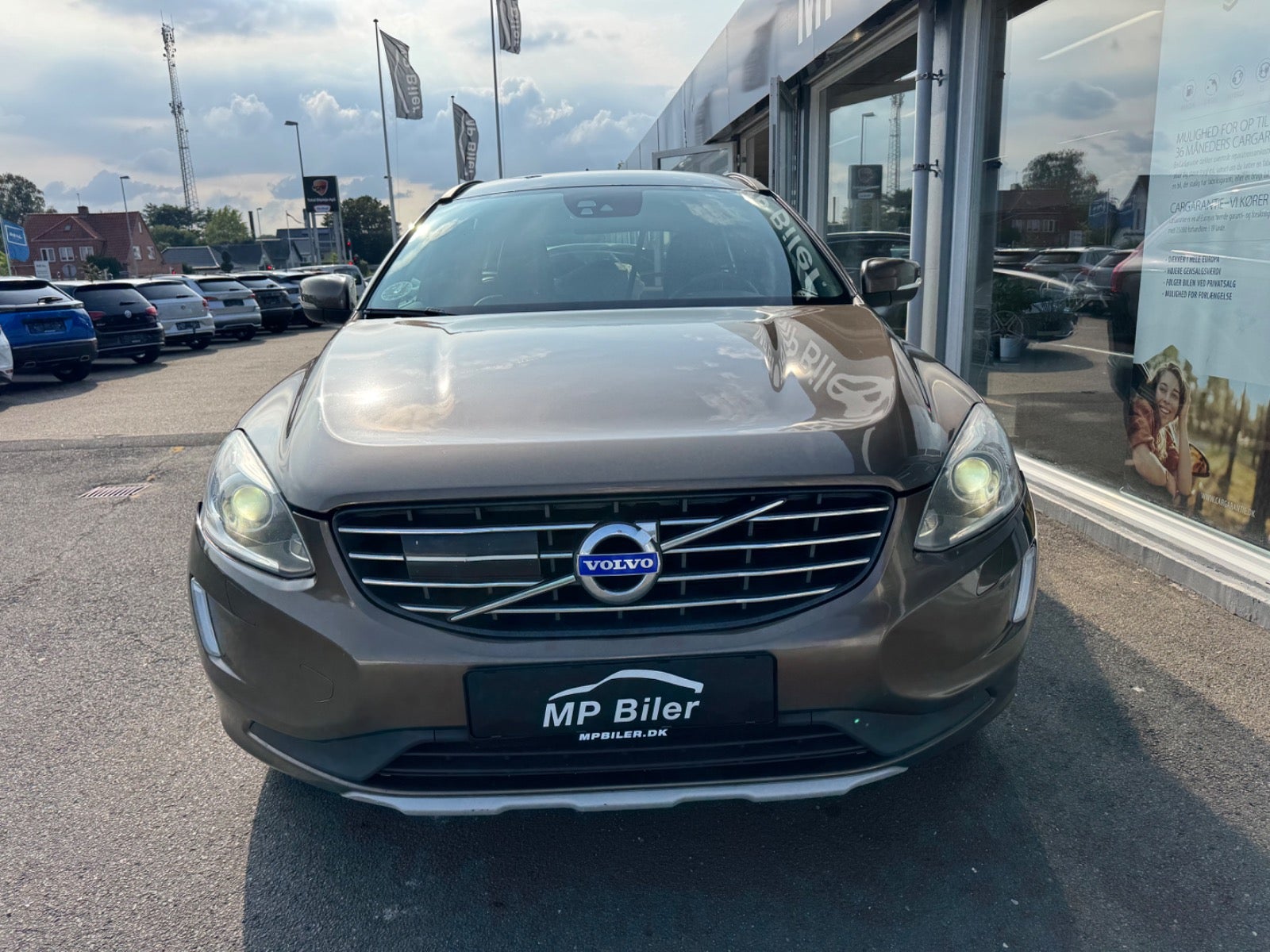 Billede af Volvo XC60 2,4 D5 220 Momentum aut. AWD Van