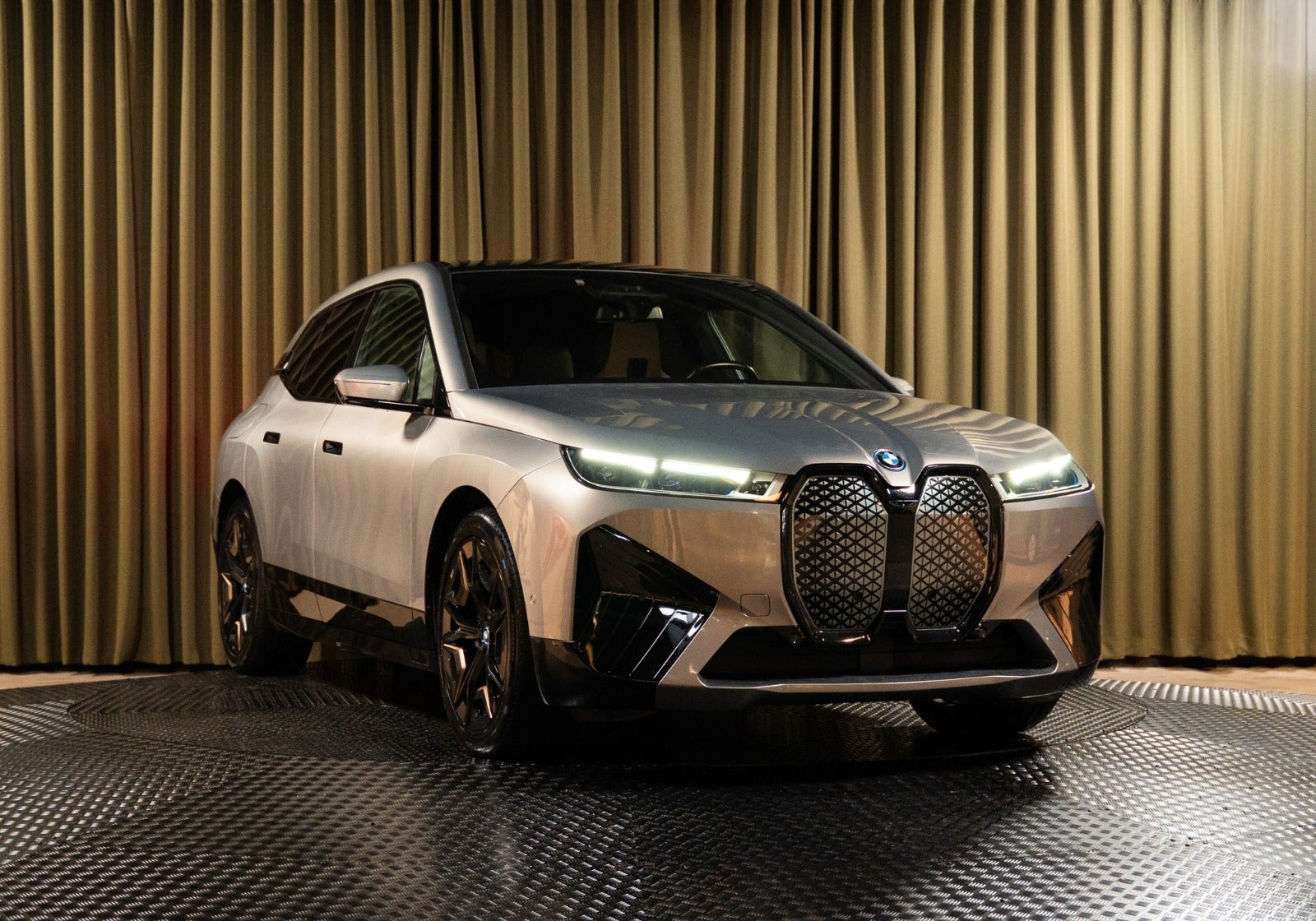 Billede af BMW iX  xDrive40