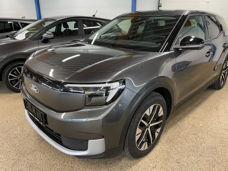 Ford Explorer Select Extended Range