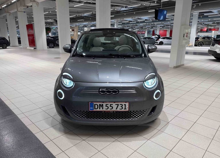 Fiat 500e la Prima Cabrio