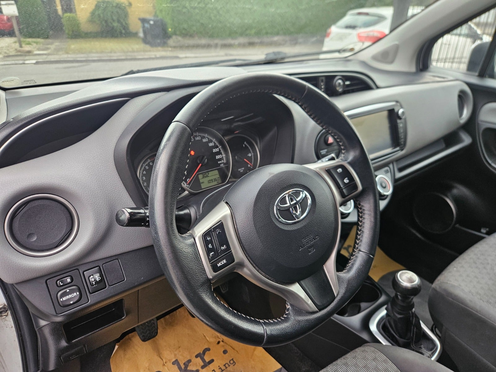 Billede af Toyota Yaris 1,0 VVT-i T2 Komfort