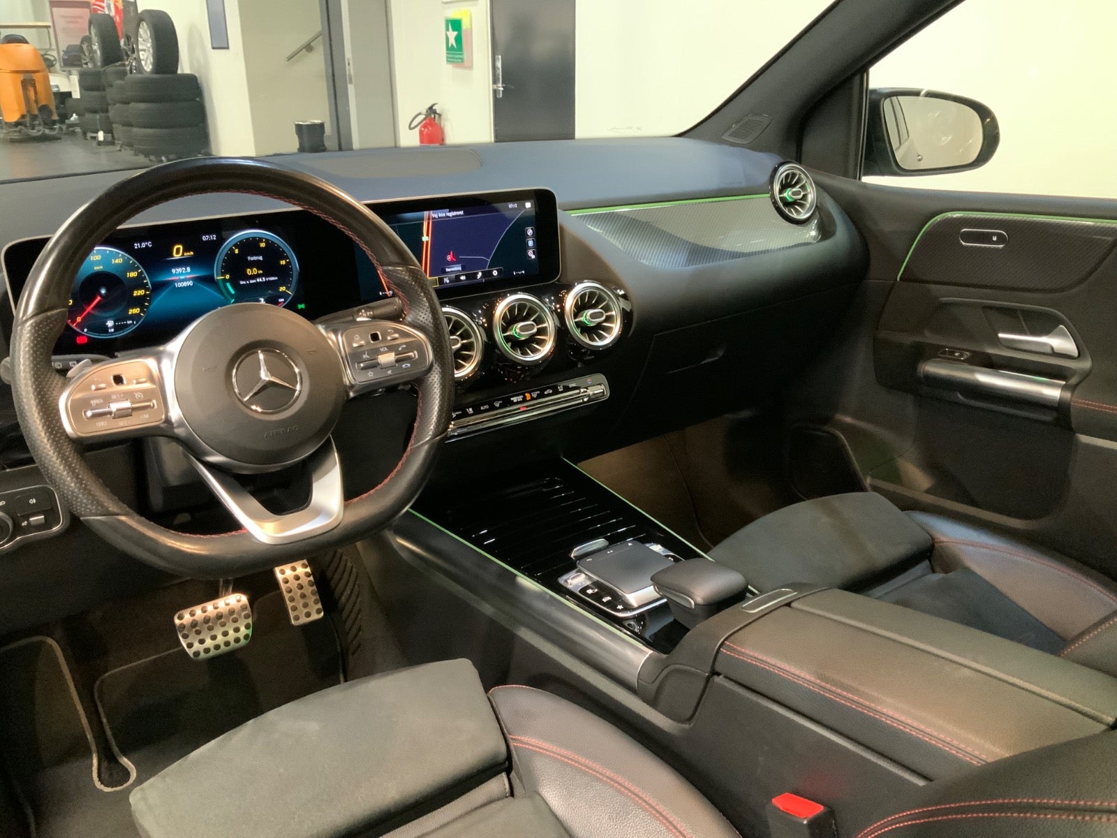 Mercedes-Benz B 200
