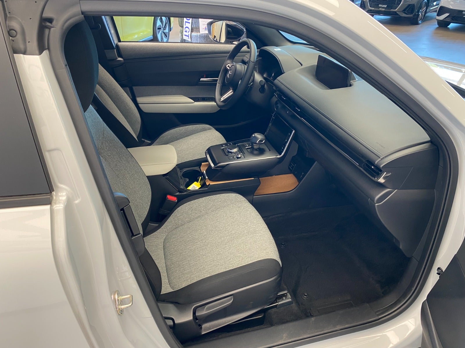 Billede af Mazda MX-30 0,8 e-SkyActiv R-EV Exclusive-Line