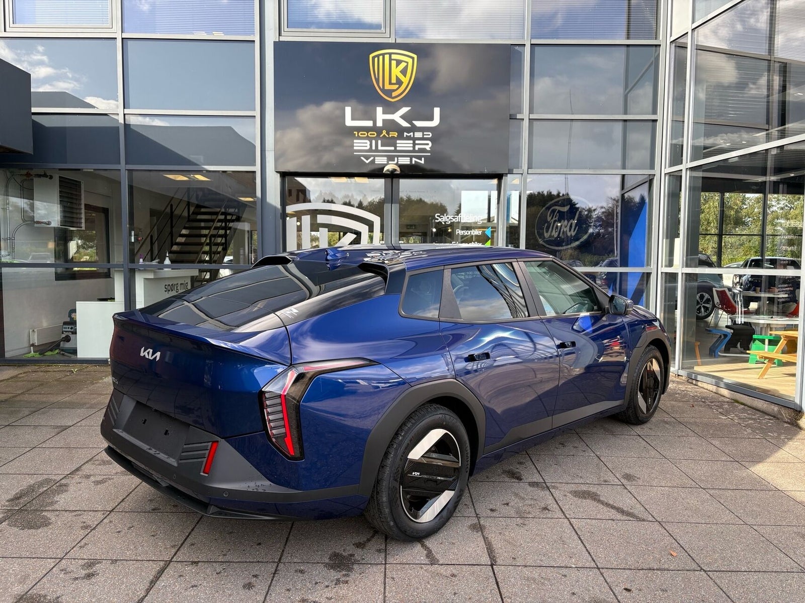Kia EV4 Long Range Business Plus Fastback