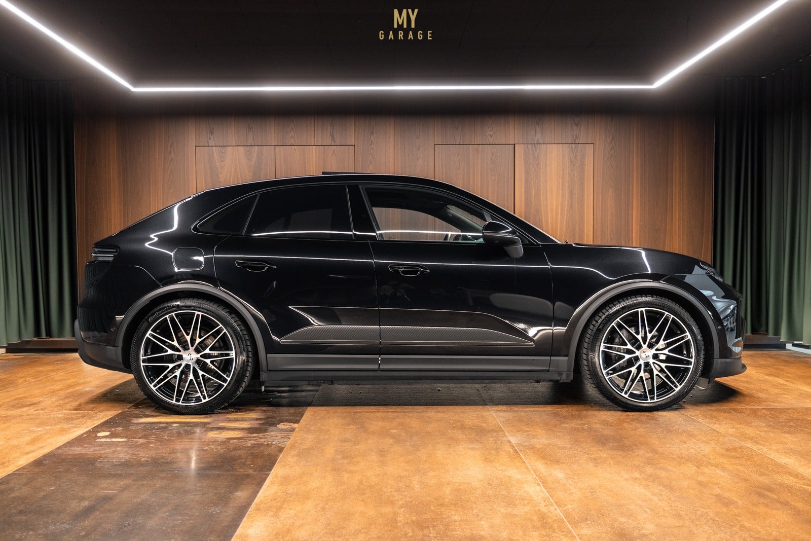 Porsche Macan 4 - 