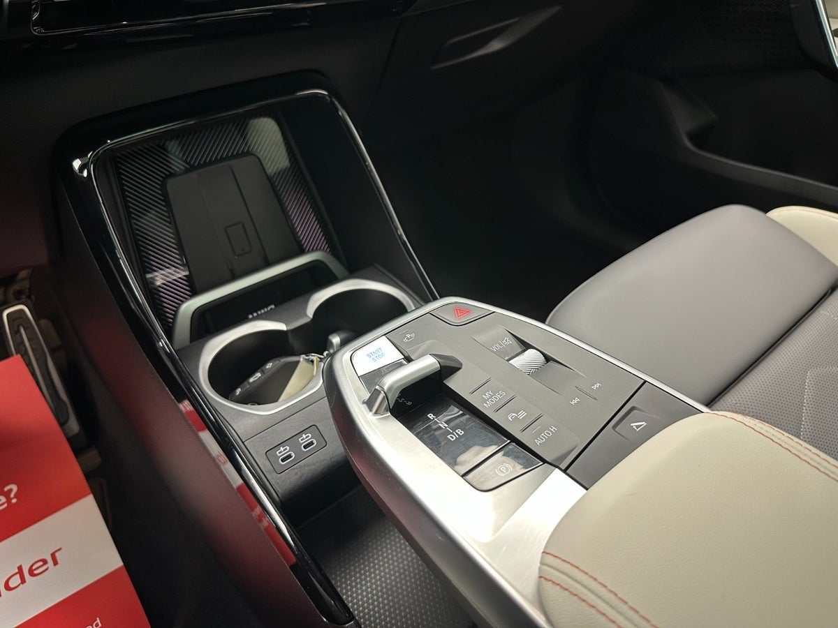 Billede af BMW iX2  eDrive20 M-Sport