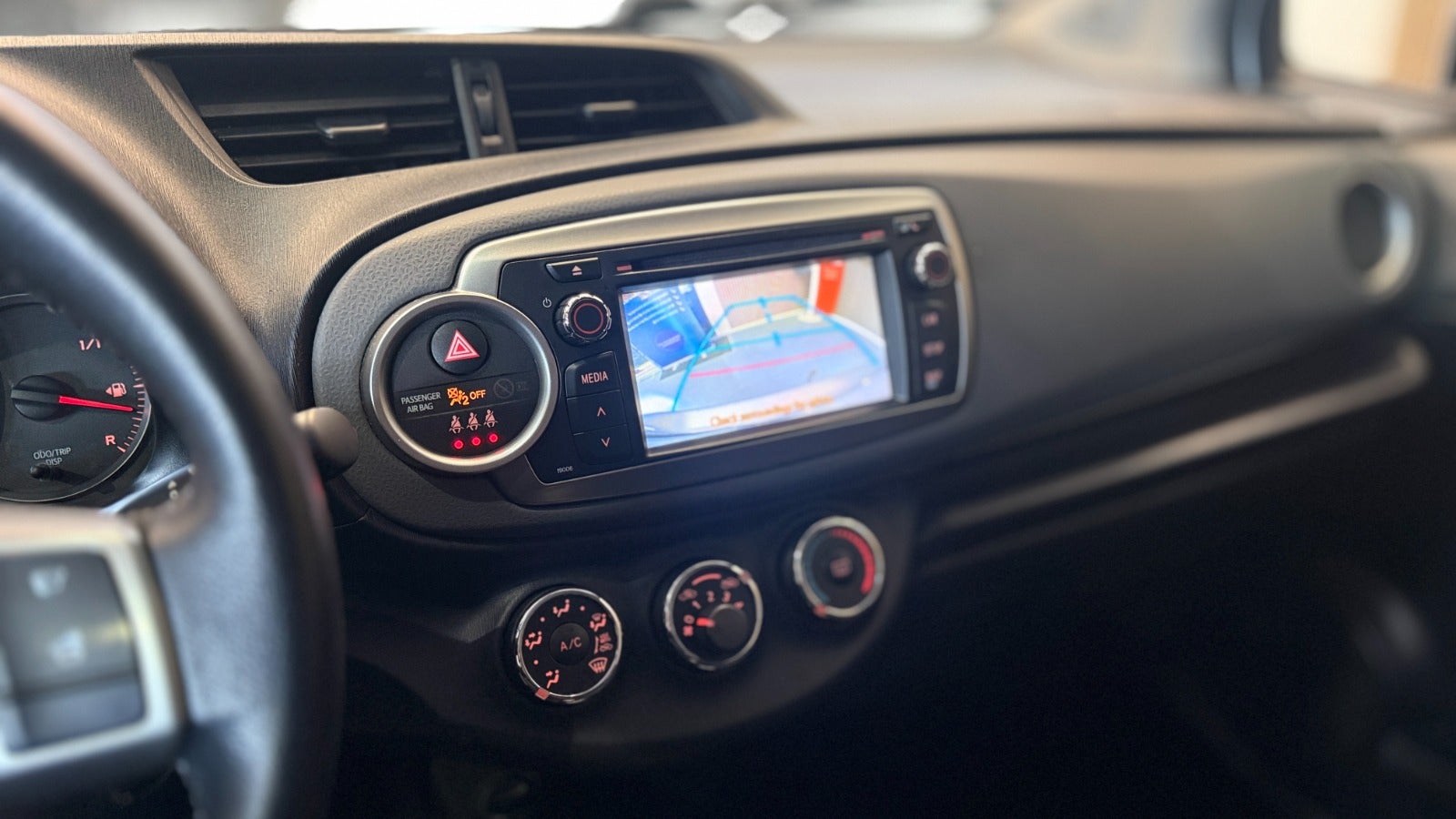 Billede af Toyota Yaris 1,3 VVT-i T1