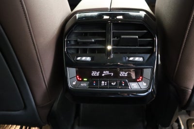 BMW iX xDrive40 Fully Charged