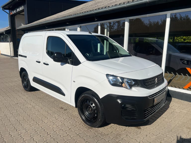 Peugeot Partner BlueHDi 100 L1V1 Plus Van
