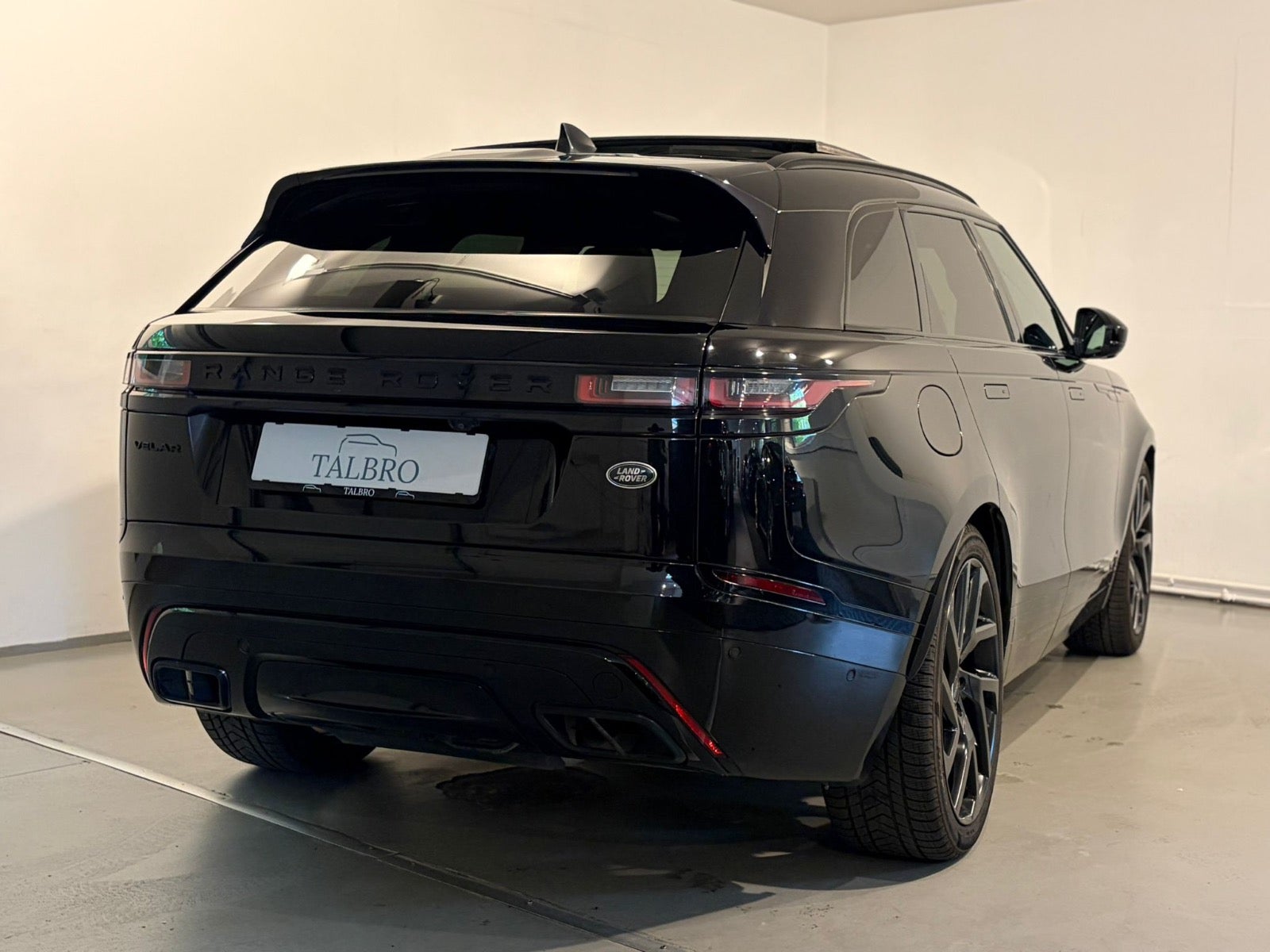 Land Rover – Range Rover Velar