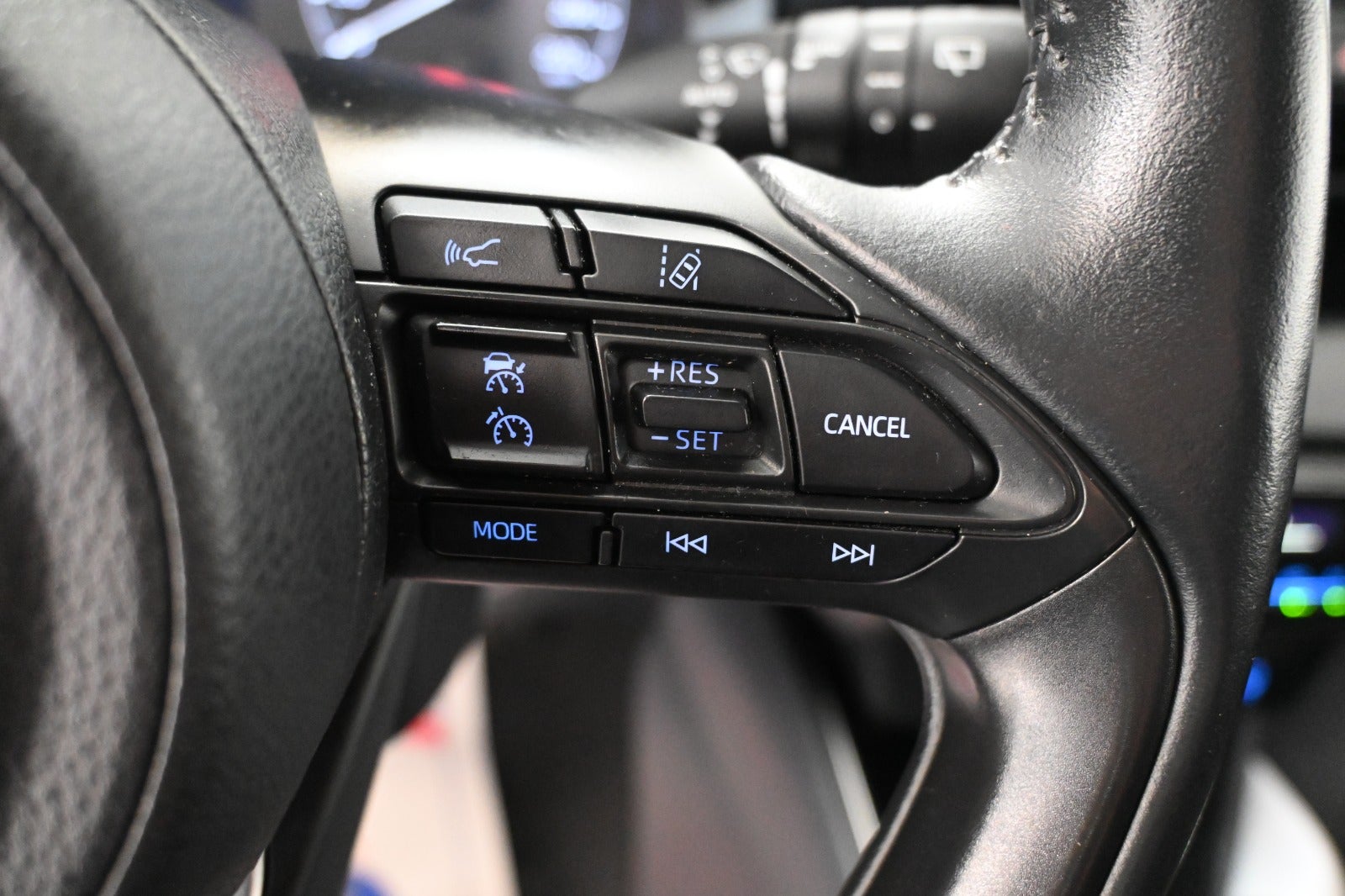 Toyota Yaris Hybrid H3 Smart e-CVT