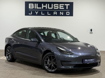 Tesla Model 3  RWD 4d