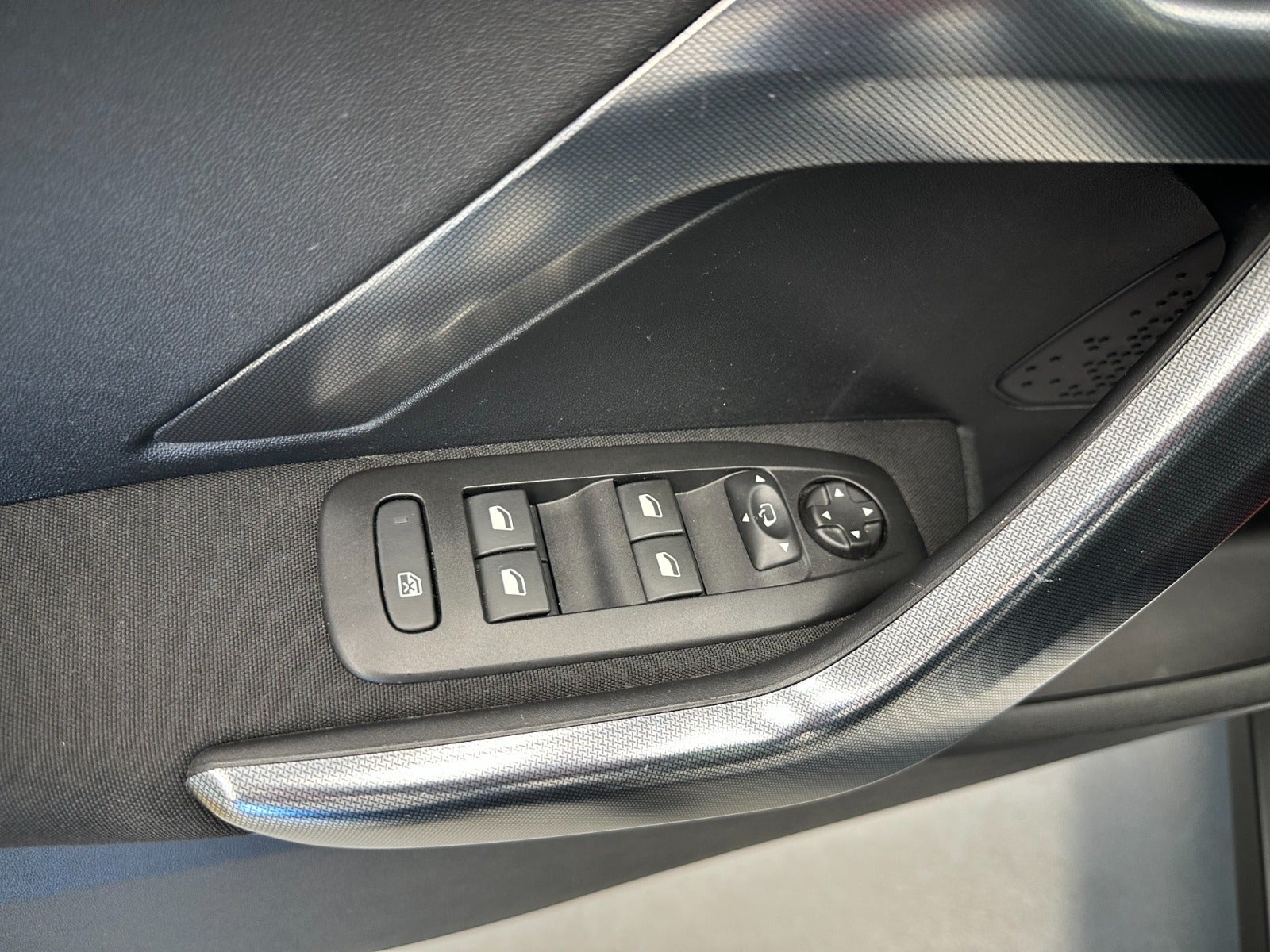 Billede af Peugeot 2008 1,2 PureTech 130 Allure+