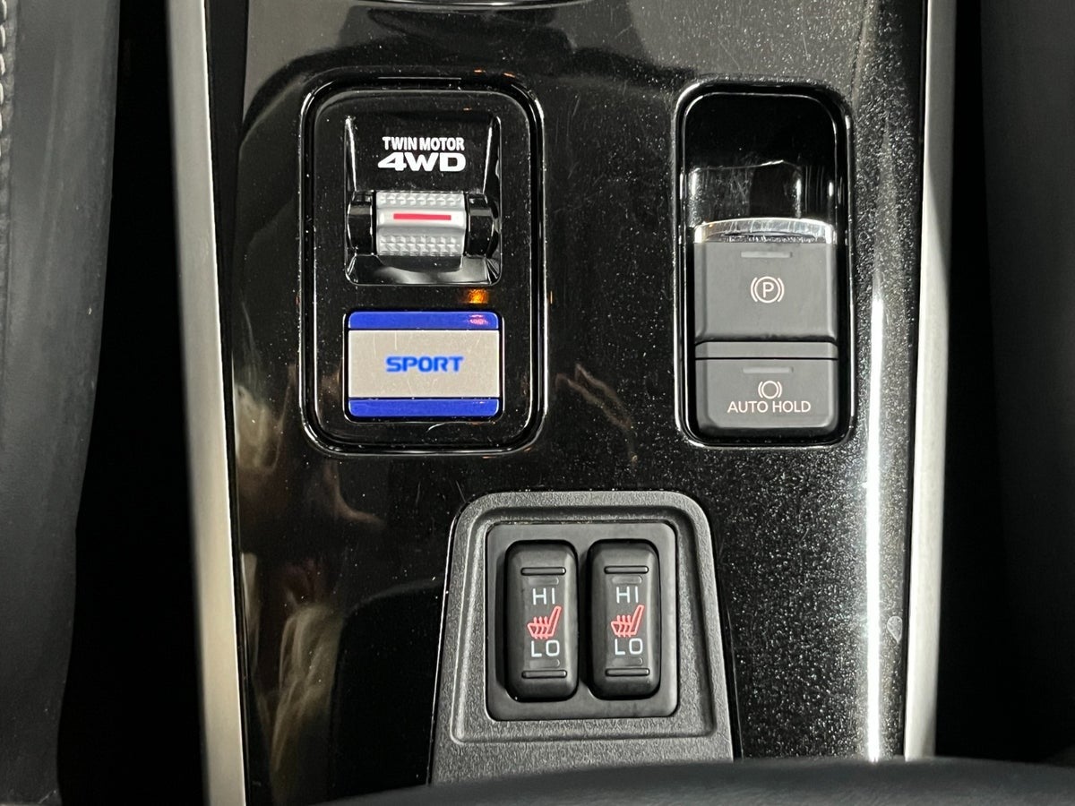 Billede af Mitsubishi Outlander 2,4 PHEV Invite CVT 4WD