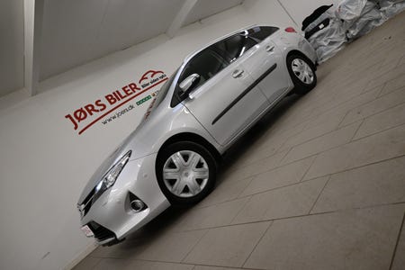 Toyota Auris T2+ Touring Sports