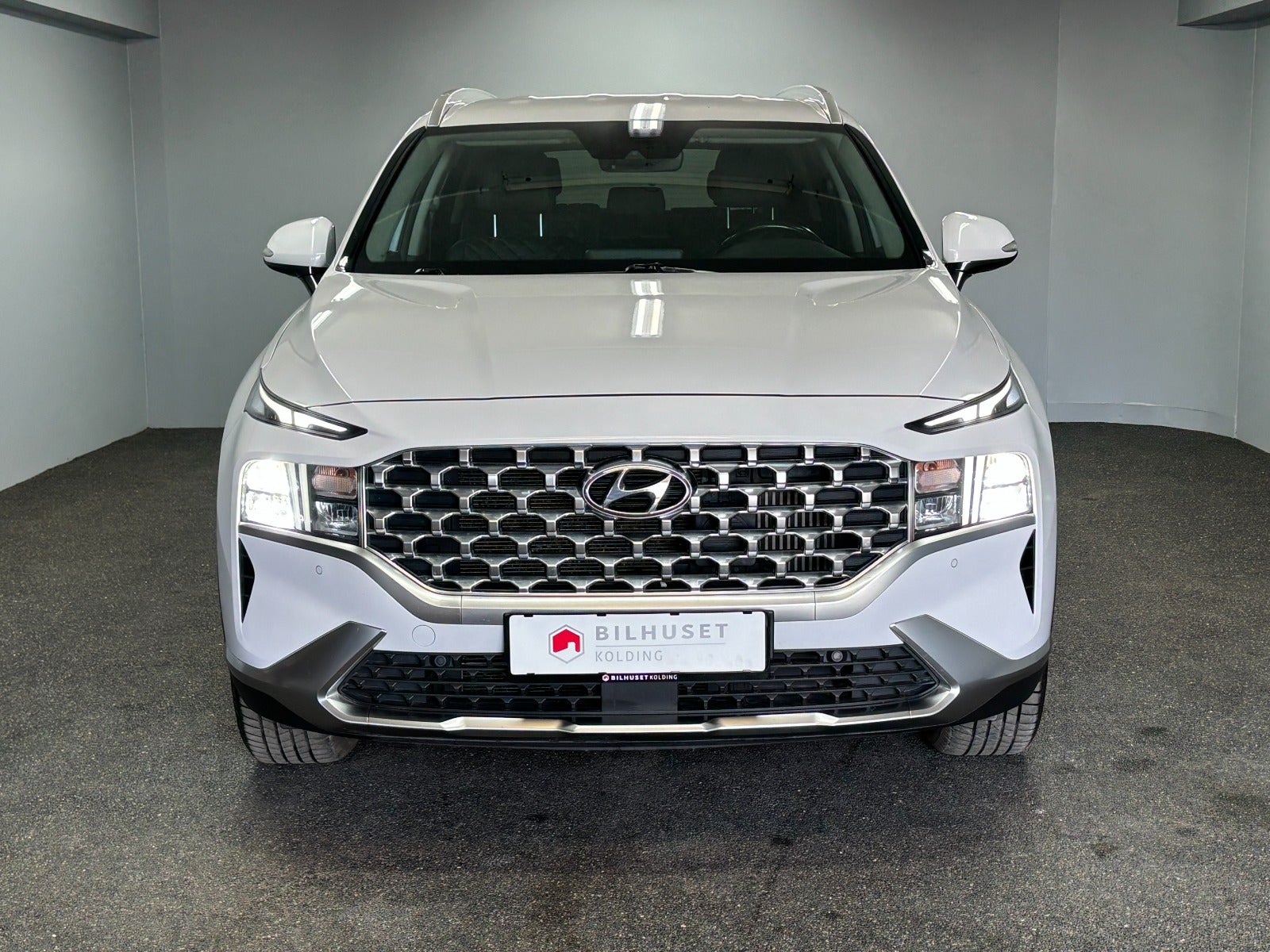 Billede af Hyundai Santa Fe 1,6 PHEV Essential aut. 4WD 7prs