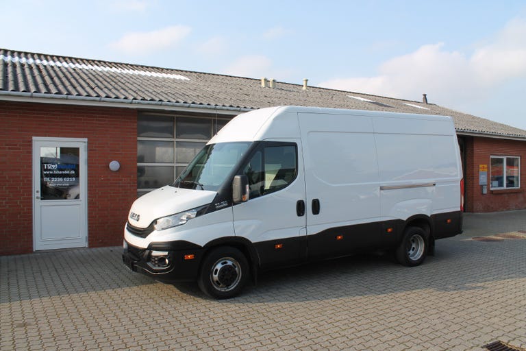 Iveco Daily 35C18 12m³ Van AG8