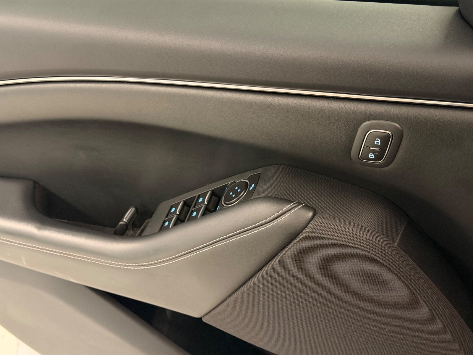 Billede af Ford Mustang Mach-E 68 Standard Range