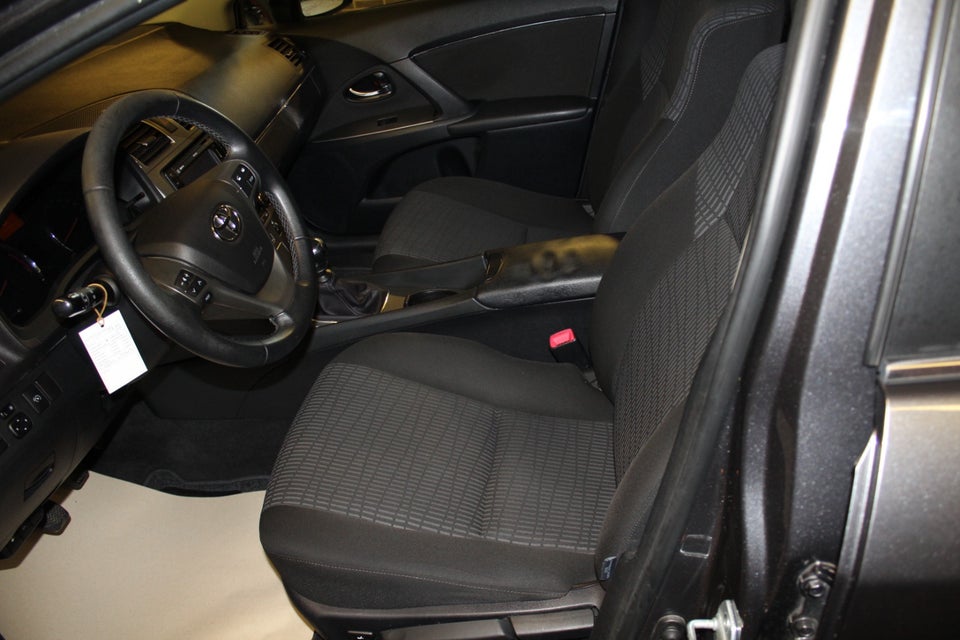 Toyota Avensis, Billede 4