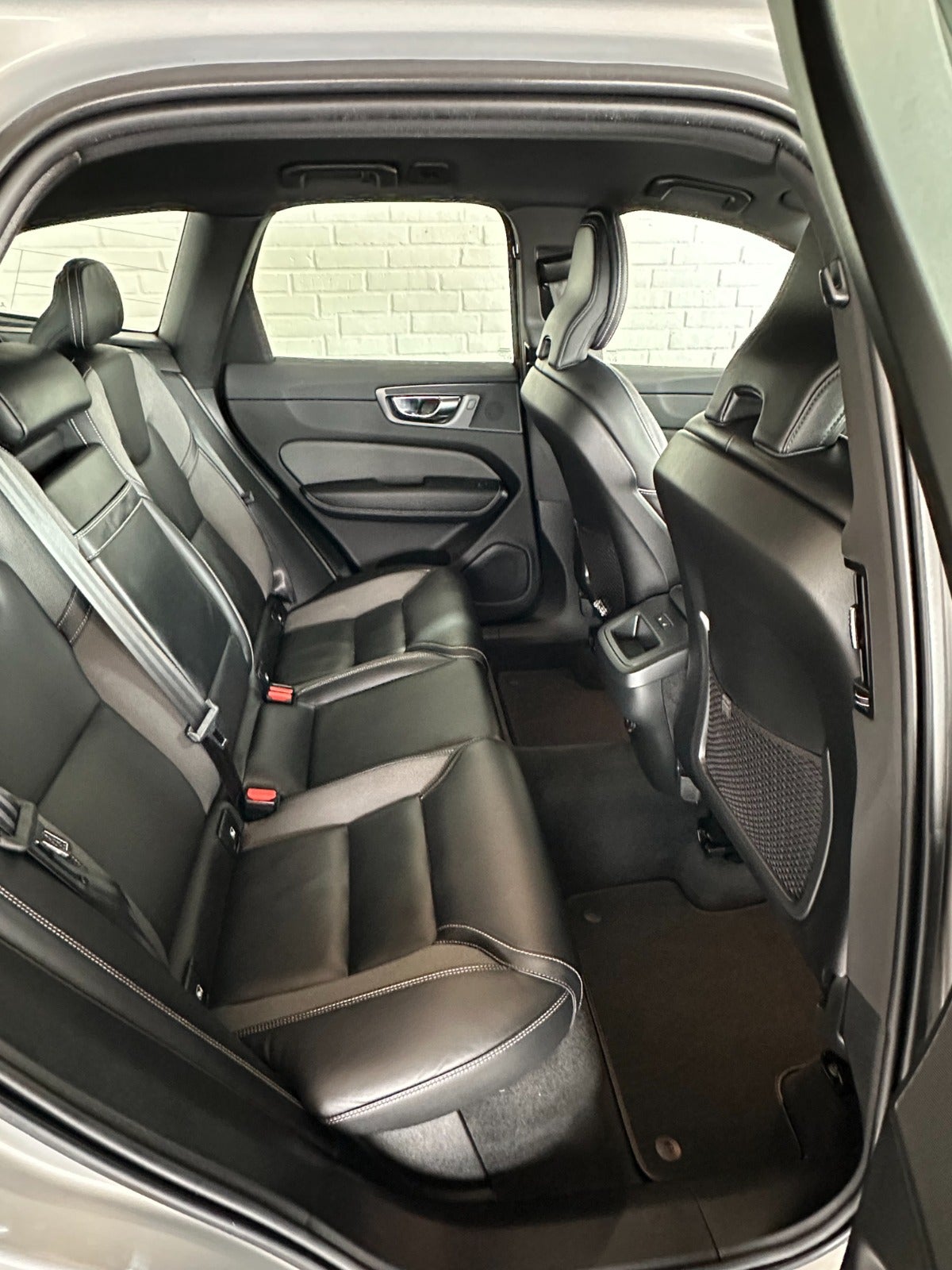Billede af Volvo XC60 2,0 B4 197 R-Design aut.