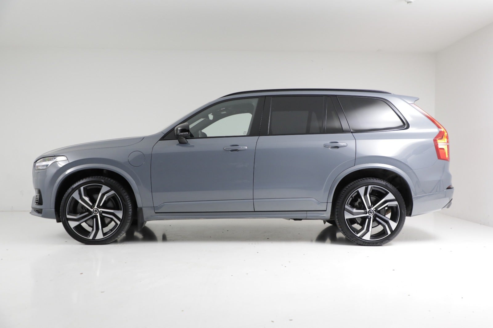 Volvo XC90 2,0 T8 ReCharge R-Design aut. AWD 7prs