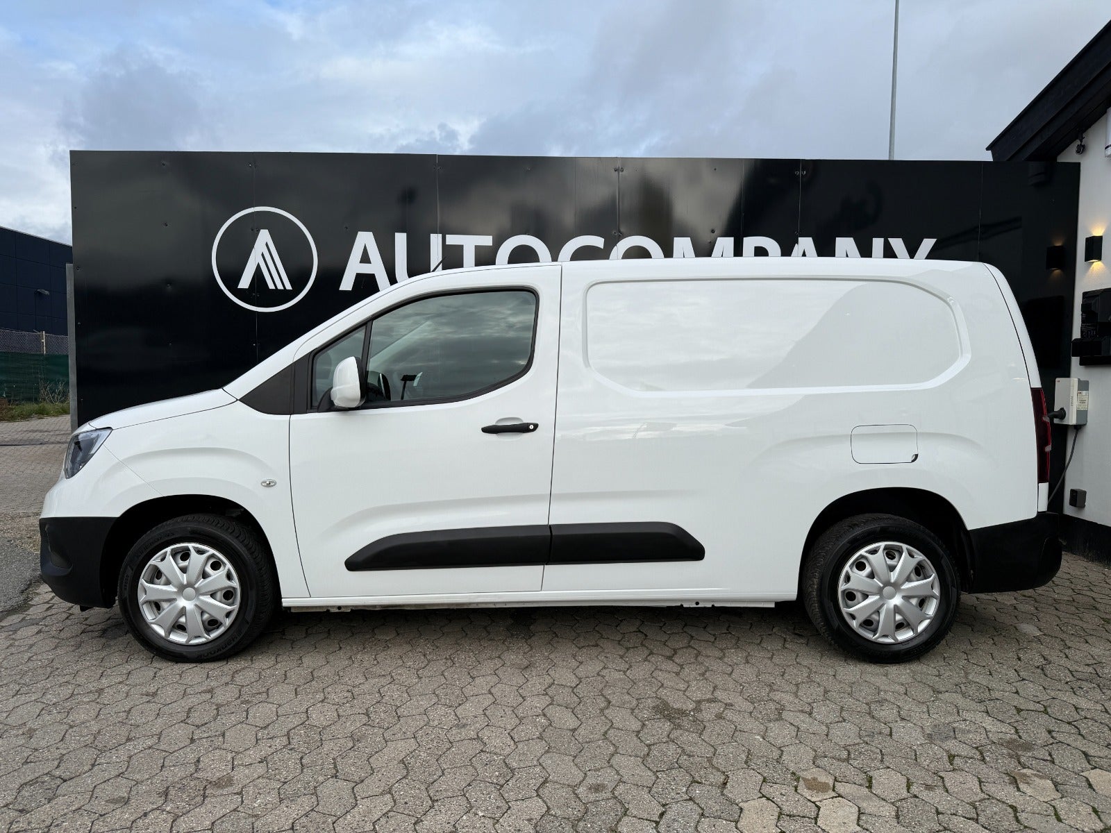Opel Combo D 102 Enjoy L2V2