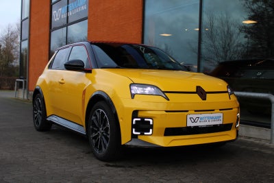 Renault 5 E-Tech 52 Iconic 5d