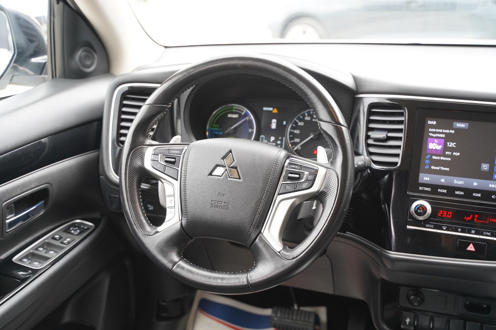 Billede af Mitsubishi Outlander 2,4 PHEV Inform+ CVT 4WD