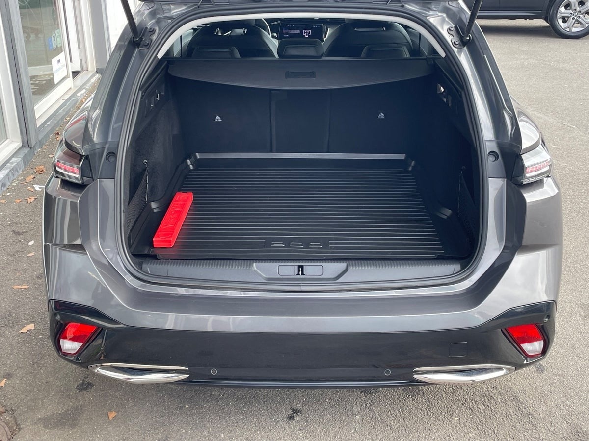 Billede af Peugeot 308 1,6 Hybrid First Selection SW EAT8
