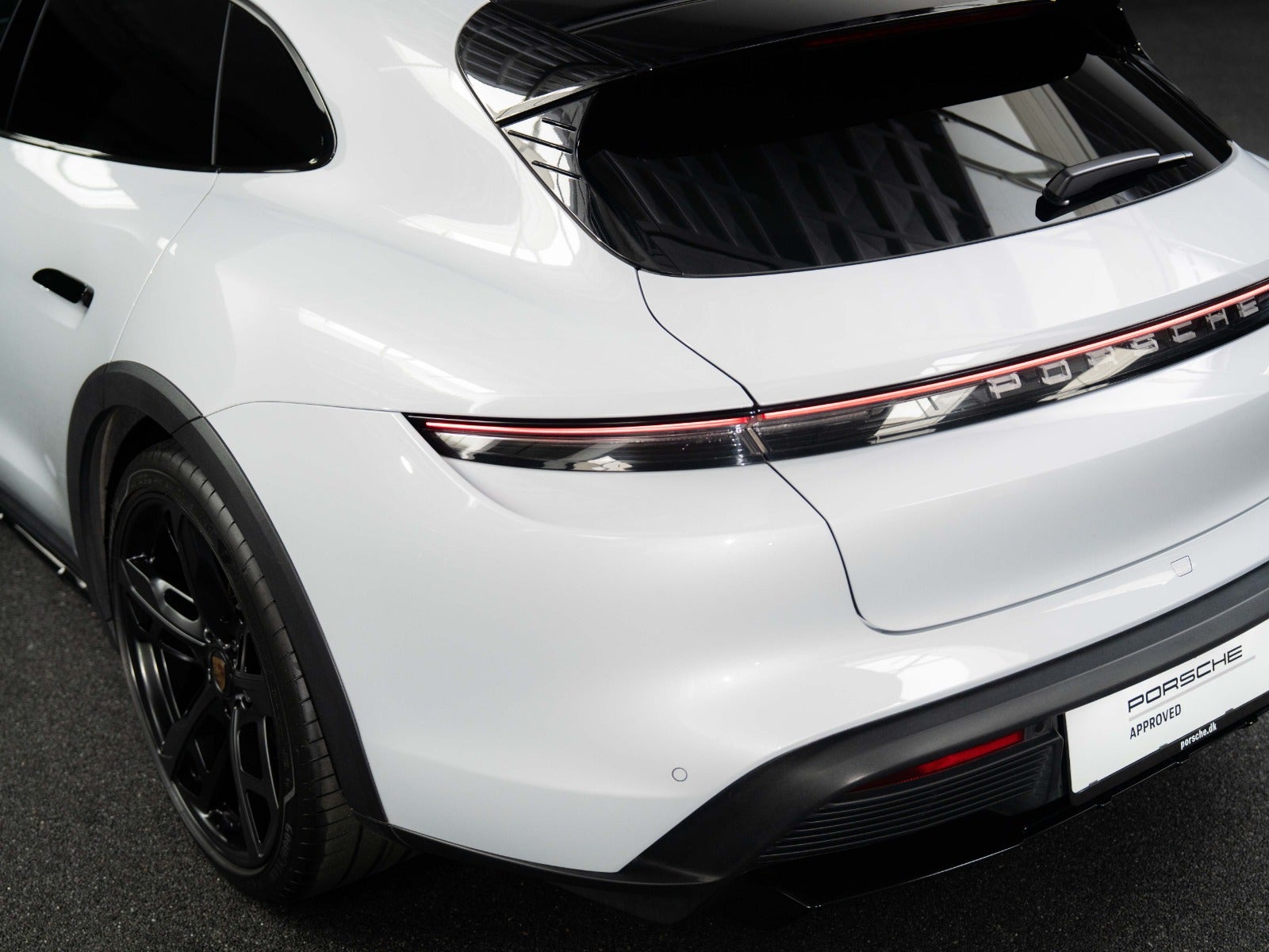 Gallery image 8 of 18