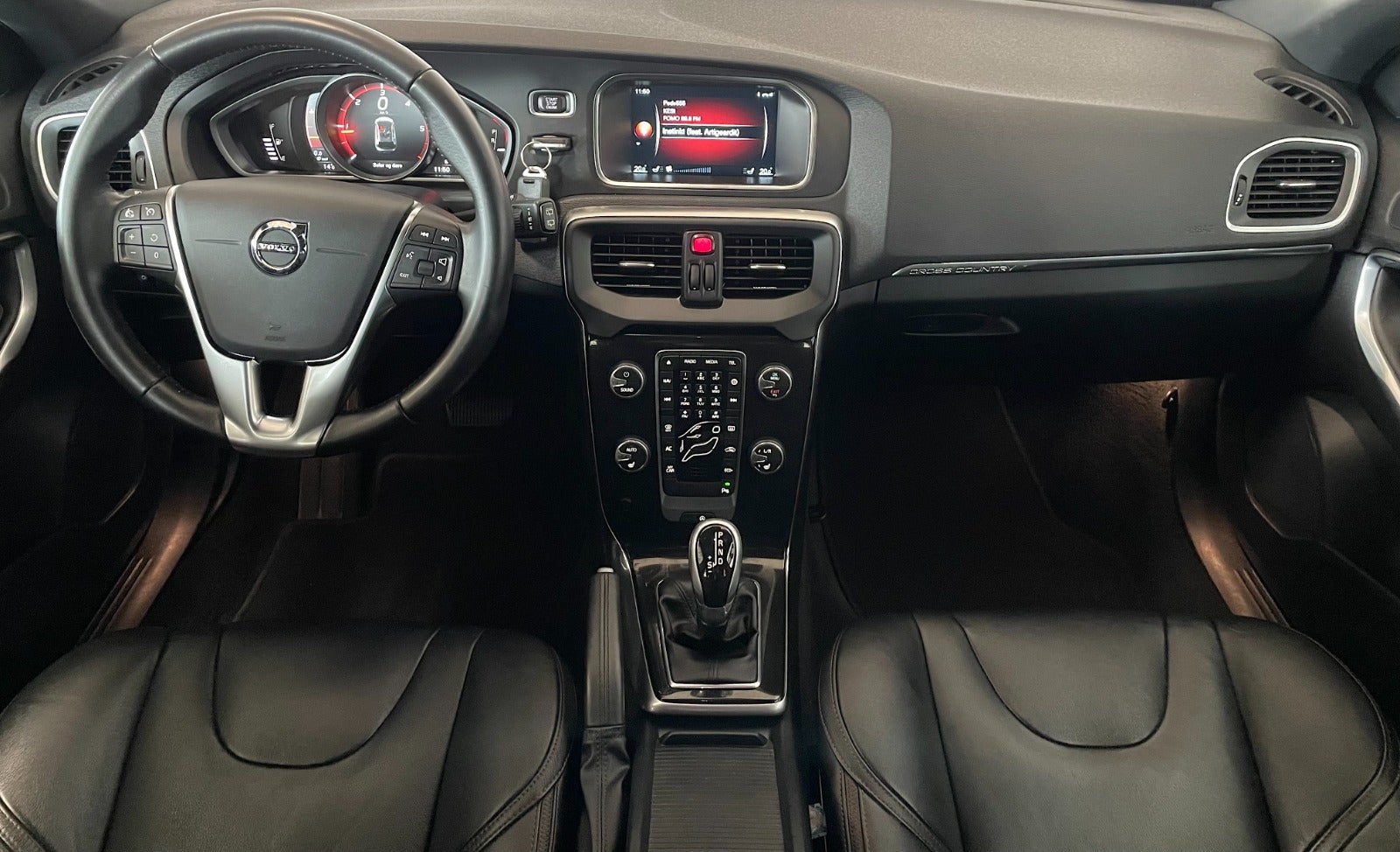 Billede af Volvo V40 CC 2,0 D2 120 Momentum aut.