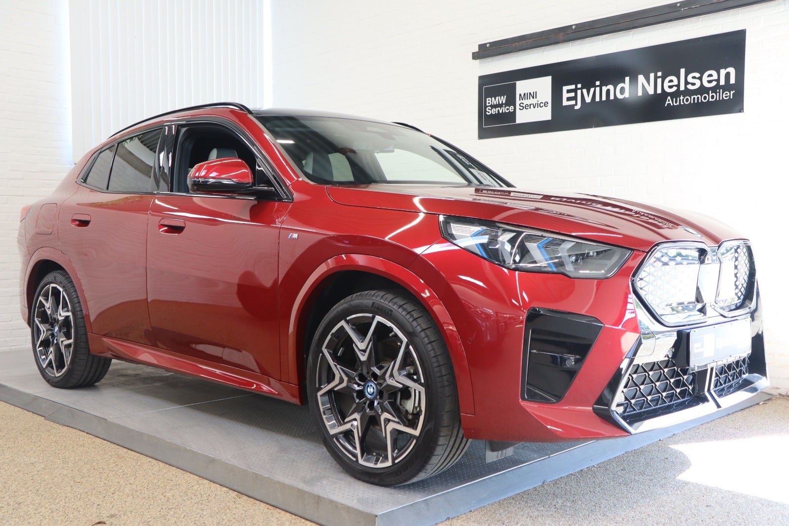 BMW iX2 xDrive30 Fully Charged M-Sport