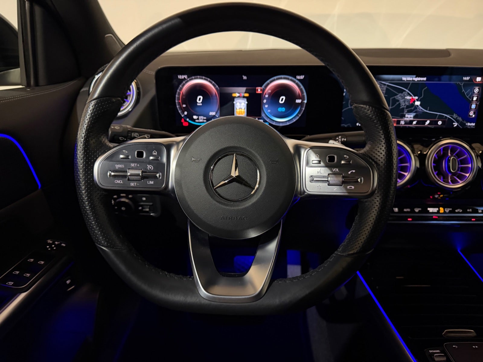 Mercedes EQA250 Electric Art