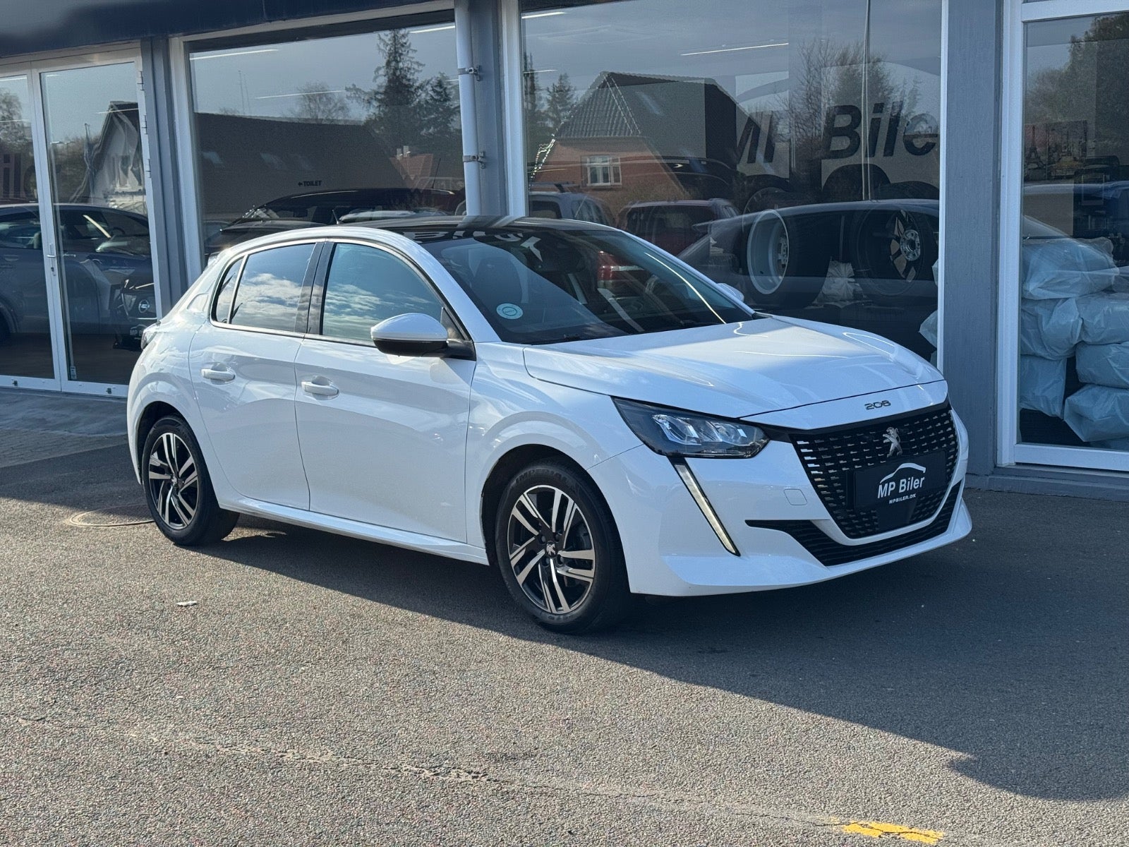 Billede af Peugeot 208 1,5 BlueHDi 100 Allure Sky