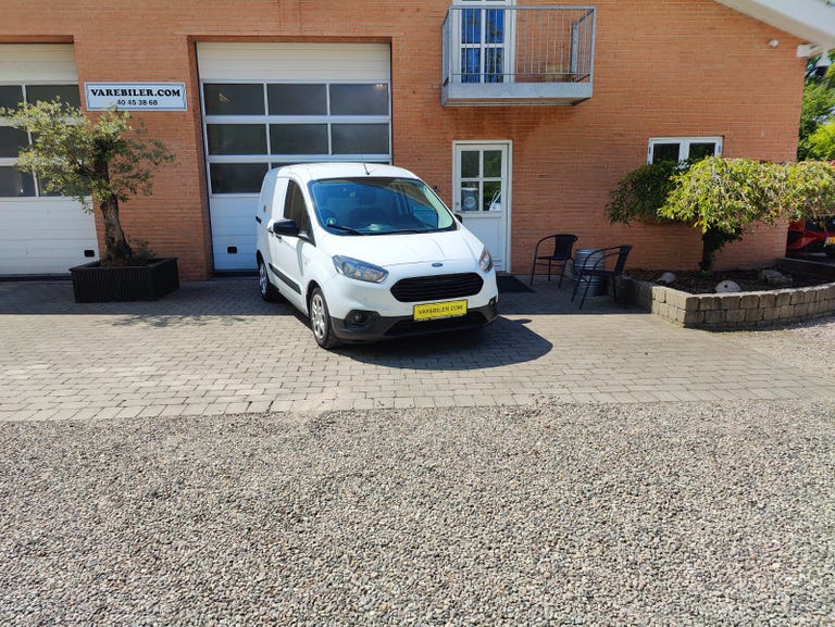 Ford Transit Courier EcoBoost Trend