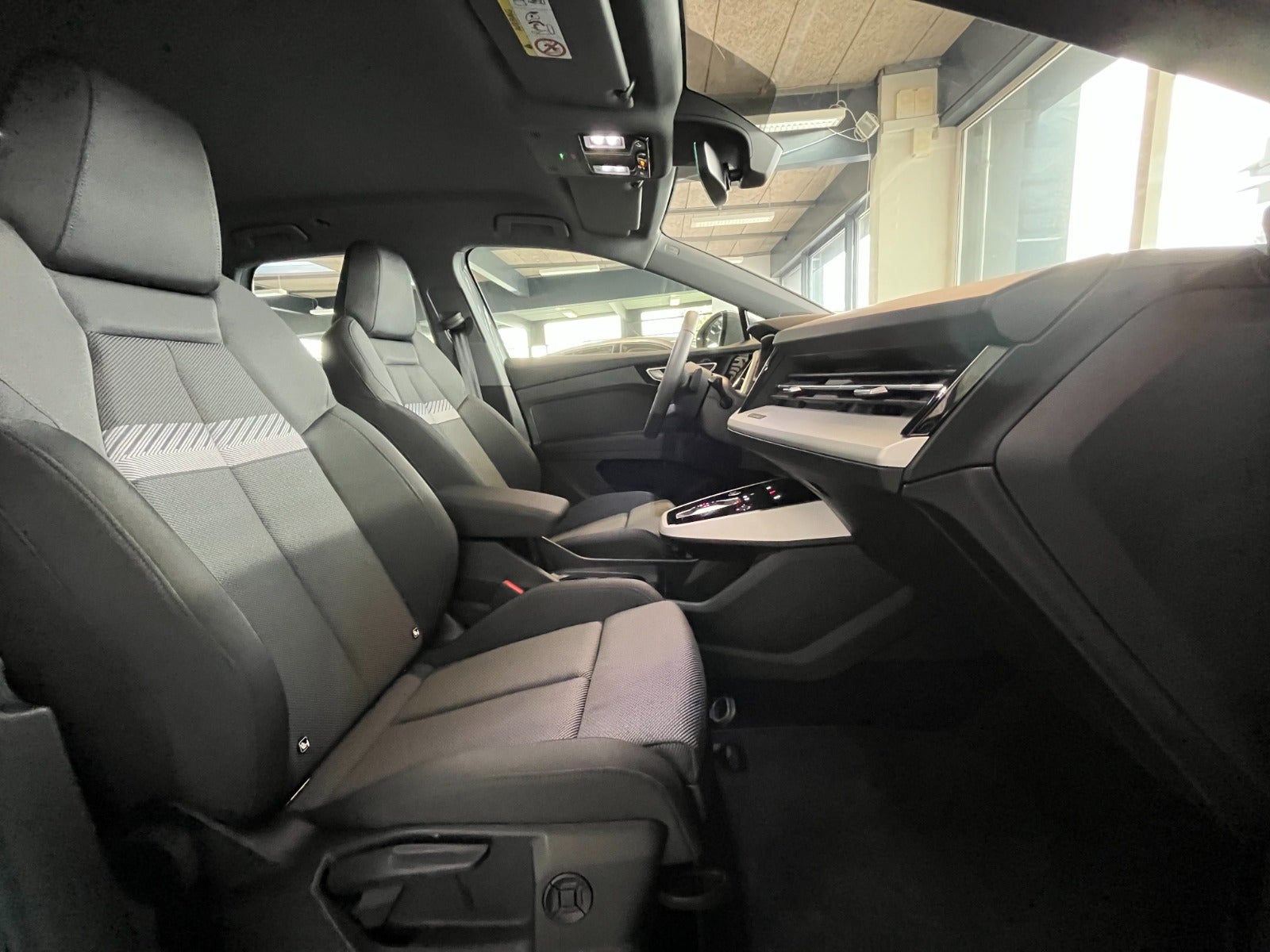 Billede af Audi Q4 e-tron 45 edition S-line