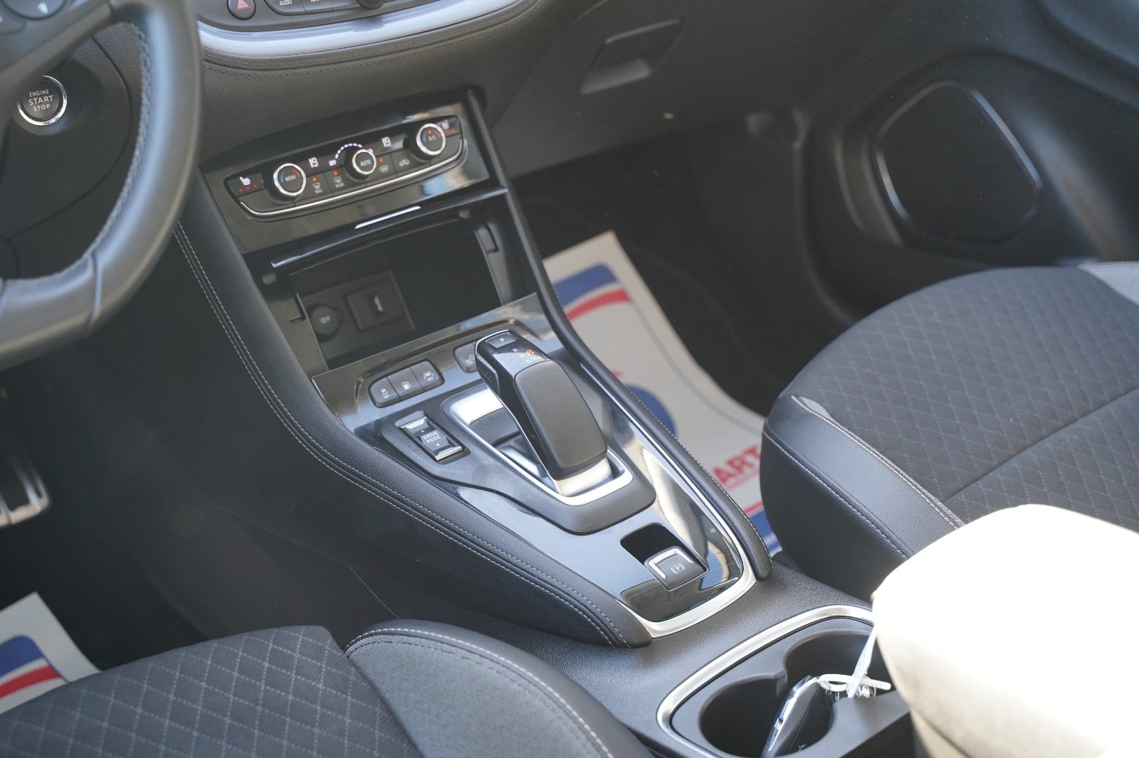 Billede af Opel Grandland X 1,6 Hybrid Ultimate aut.