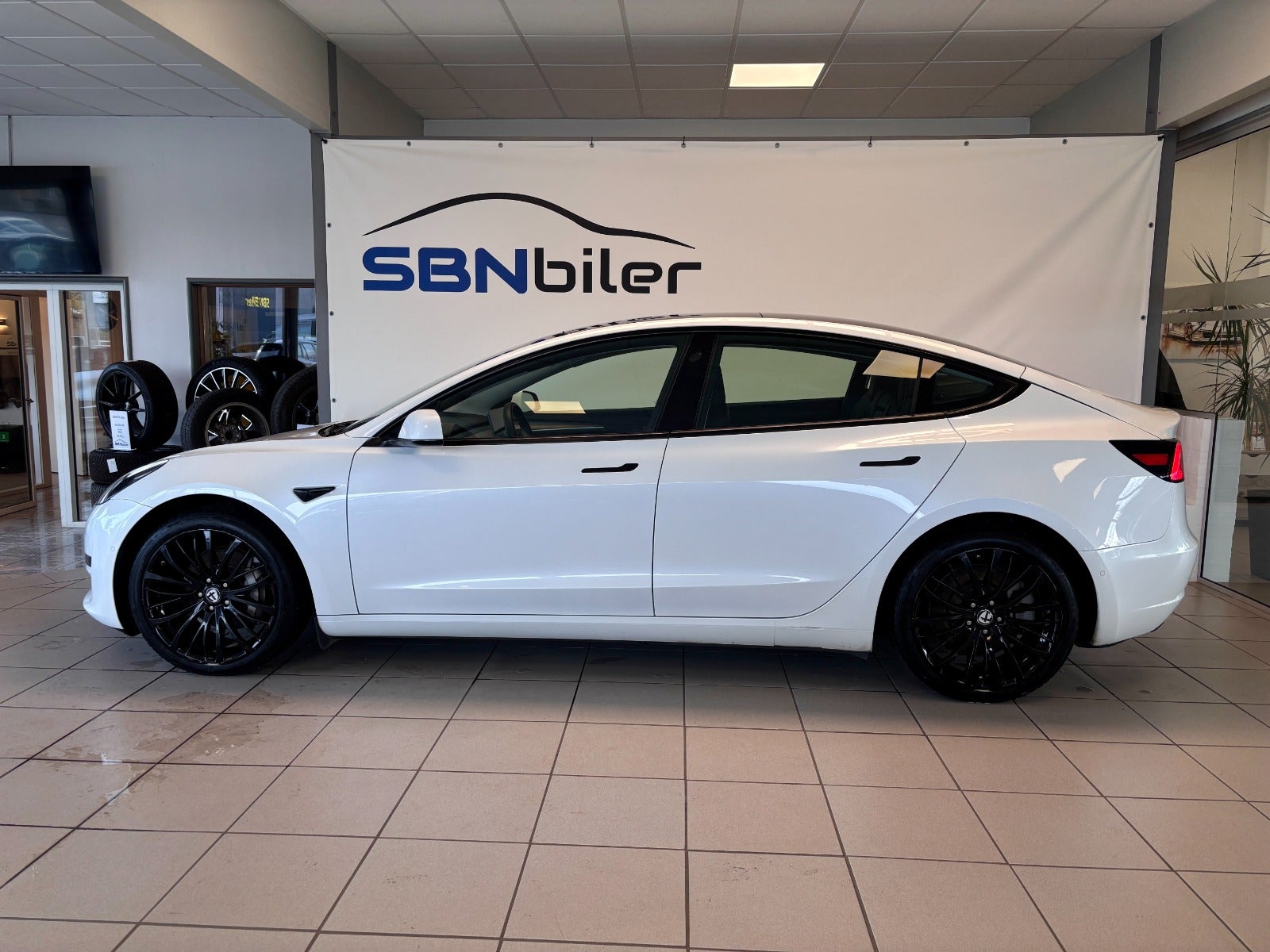 Tesla Model 3 Standard Range+ RWD