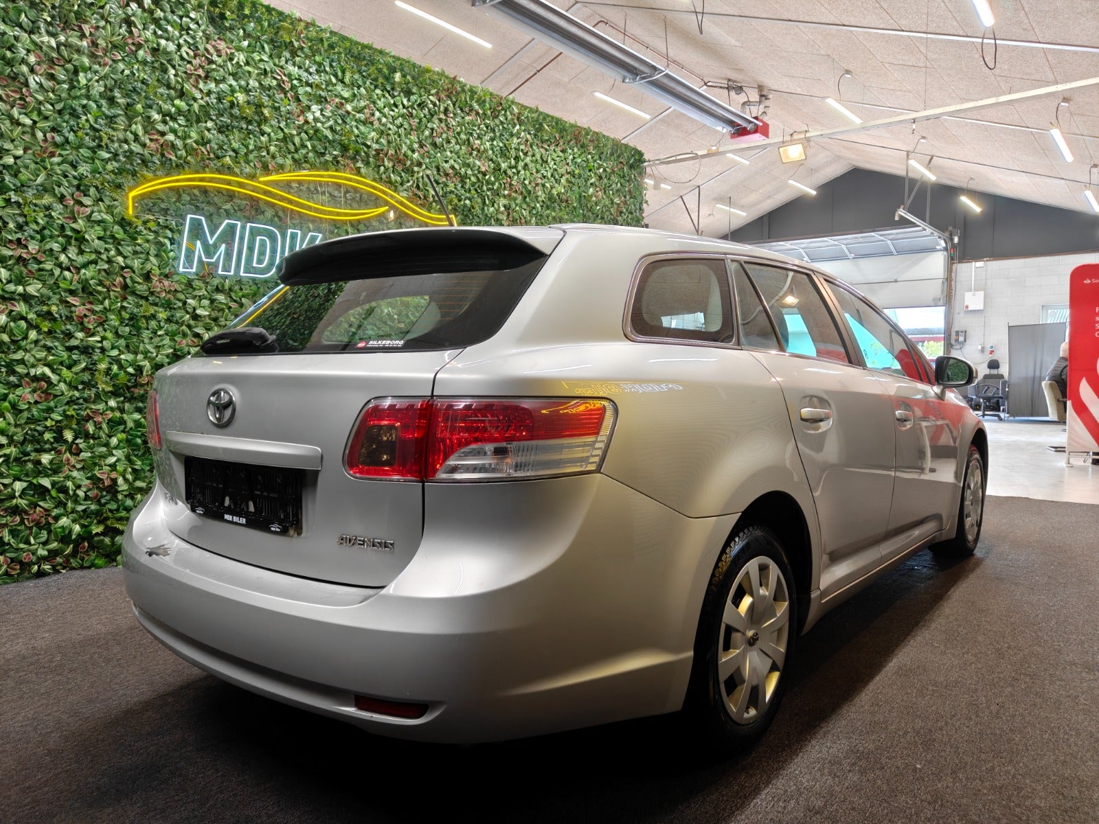 Billede af Toyota Avensis 1,6 VVT-i T1 stc.