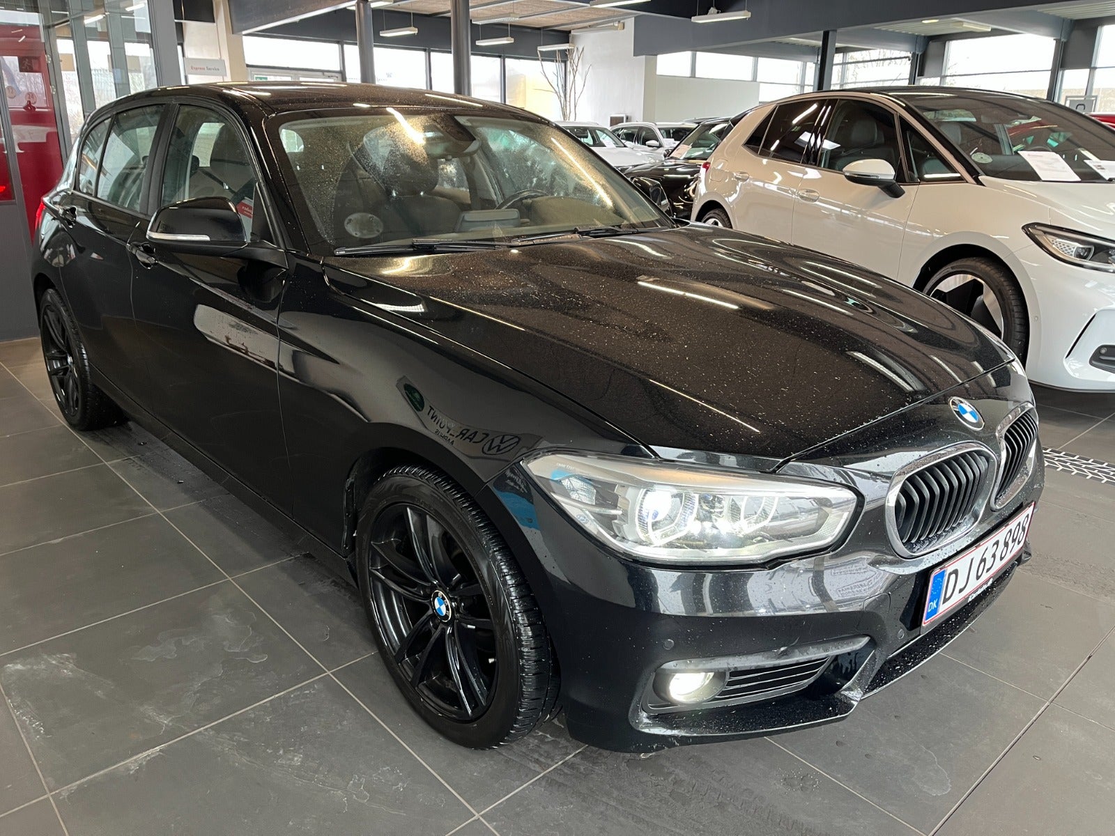 Billede af BMW 118i 1,5 Connected aut.