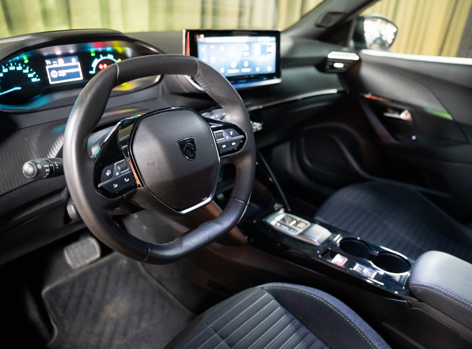 Billede af Peugeot e-2008 50 Active