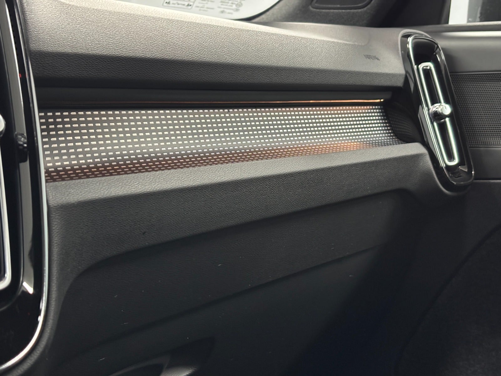 Billede af Volvo XC40 1,5 T5 ReCharge R-Design aut.